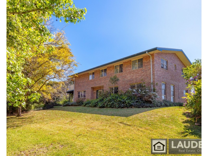 11 Leslies Lane, Mitchells Island NSW 2430