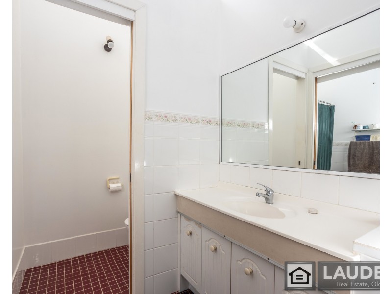 11 Leslies Lane, Mitchells Island NSW 2430