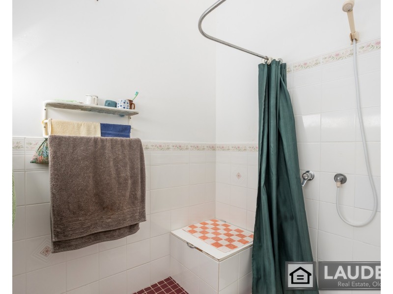 11 Leslies Lane, Mitchells Island NSW 2430