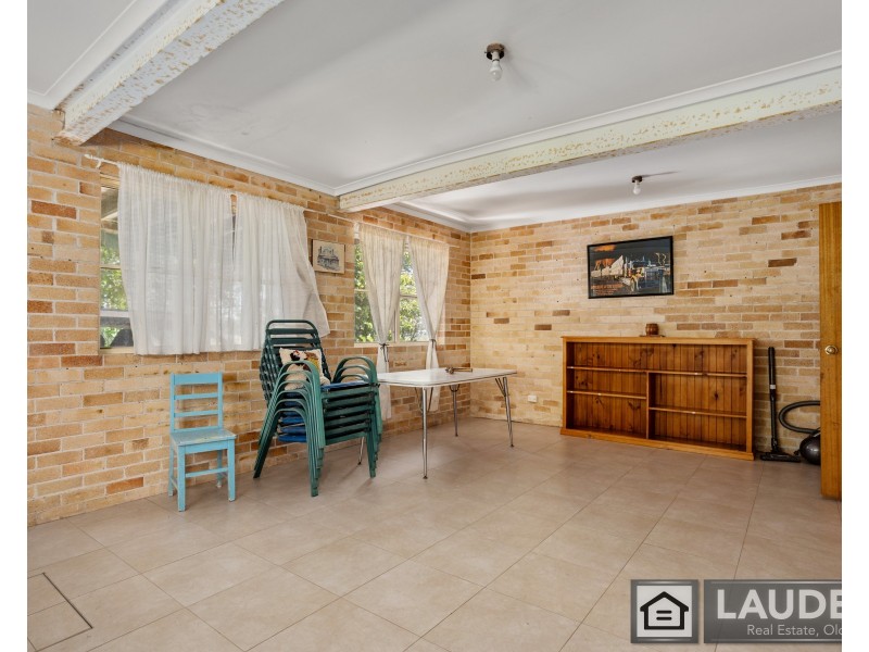 11 Leslies Lane, Mitchells Island NSW 2430