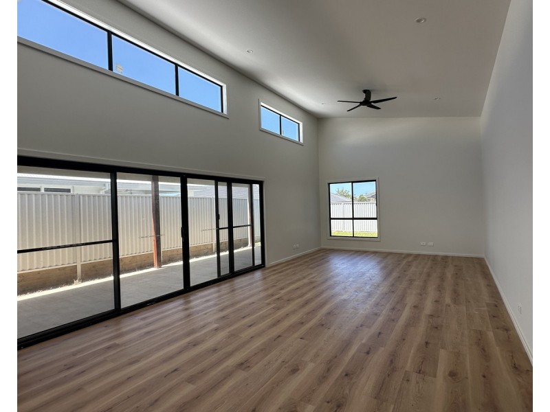 3a Retreat Close, Old Bar NSW 2430