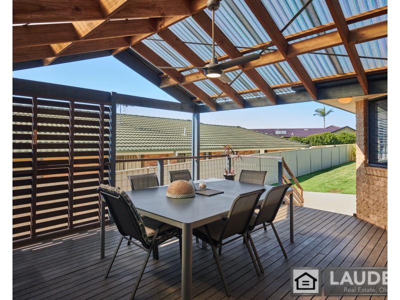 8 Mistral Place, Old Bar NSW 2430