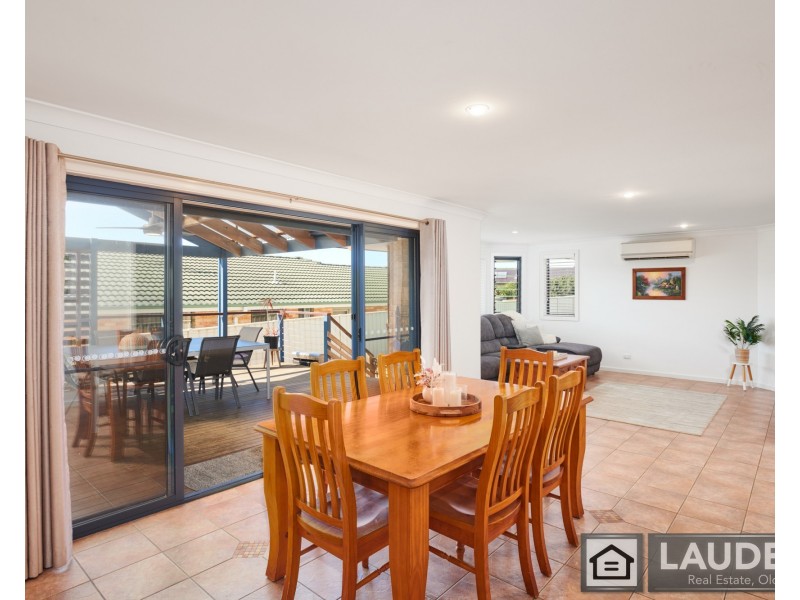8 Mistral Place, Old Bar NSW 2430