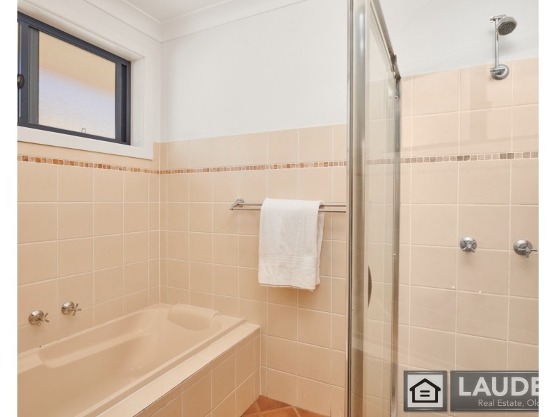 8 Mistral Place, Old Bar NSW 2430