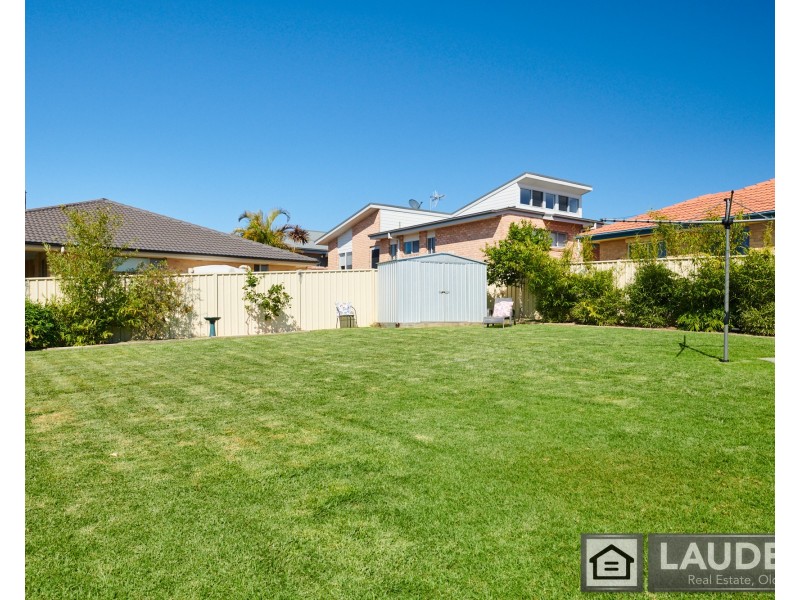 8 Mistral Place, Old Bar NSW 2430