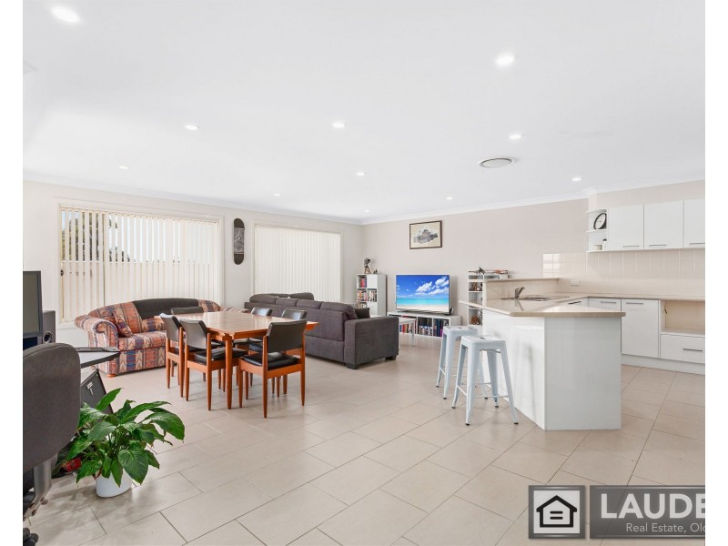 1/2 Mistral Place, Old Bar NSW 2430