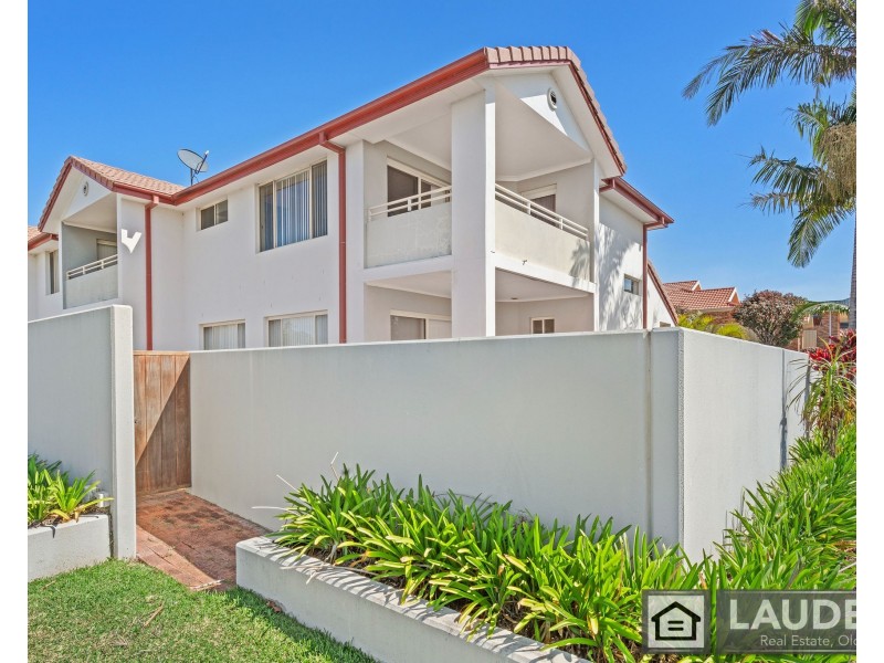 1/2 Mistral Place, Old Bar NSW 2430