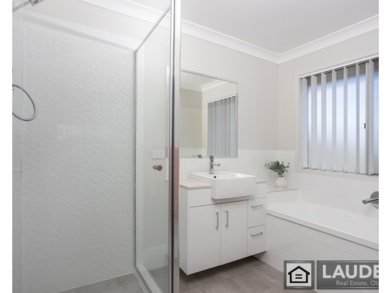 43 Marra Drive, Old Bar NSW 2430