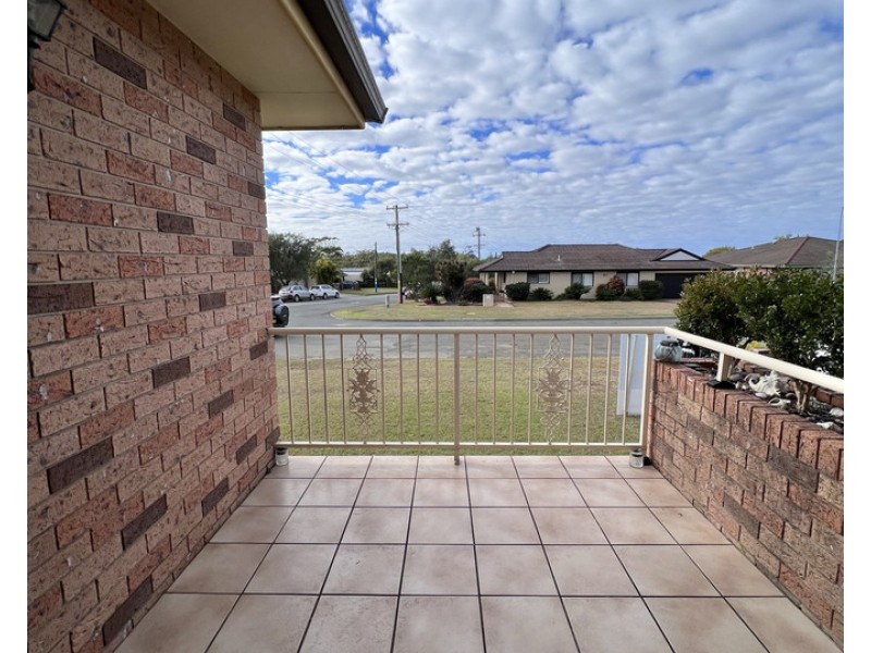 2 Wyden Street, Old Bar NSW 2430