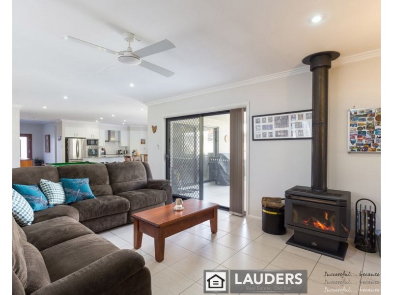 9 Janice Street, Wallabi Point NSW 2430