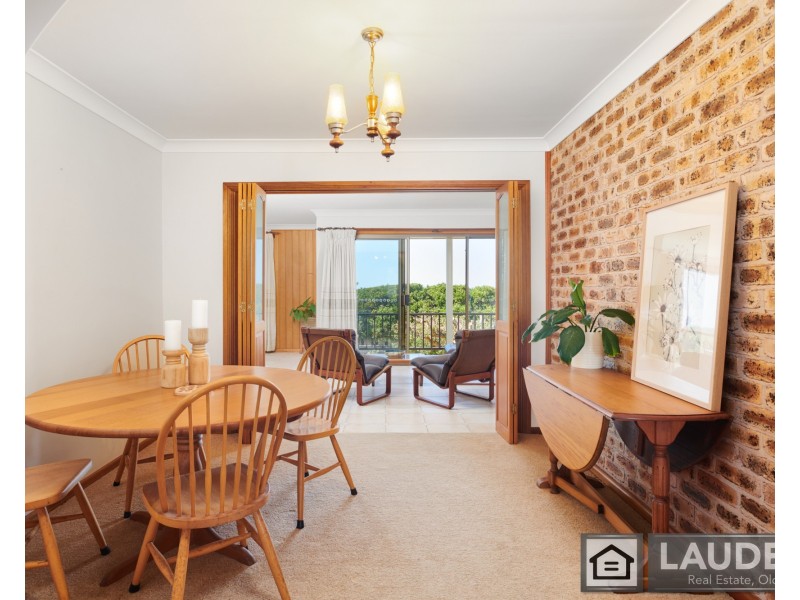 39 Pacific Parade, Old Bar NSW 2430