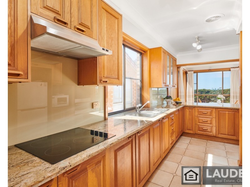 39 Pacific Parade, Old Bar NSW 2430