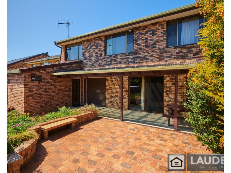 39 Pacific Parade, Old Bar NSW 2430