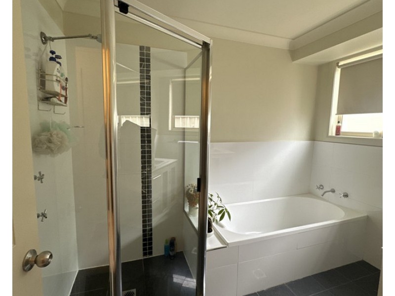 13 Flagtail Avenue, Old Bar NSW 2430