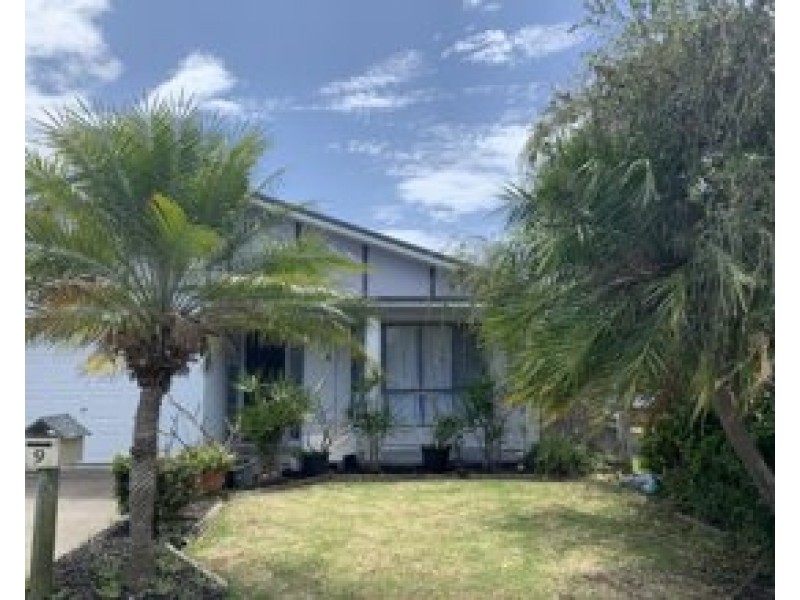 9 Farleigh Street, Old Bar NSW 2430