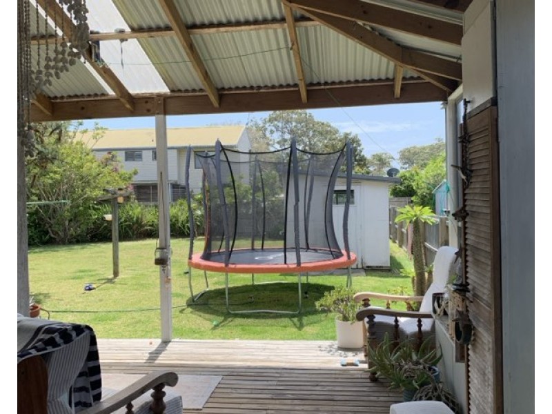 9 Farleigh Street, Old Bar NSW 2430