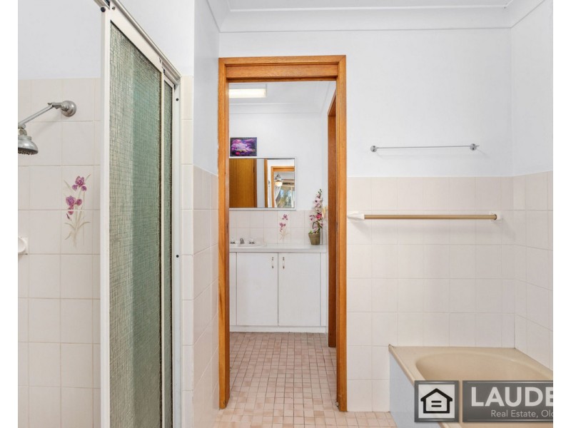 40 Molong Road, Old Bar NSW 2430