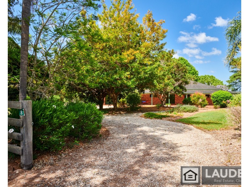 8 Voss Place, Mitchells Island NSW 2430