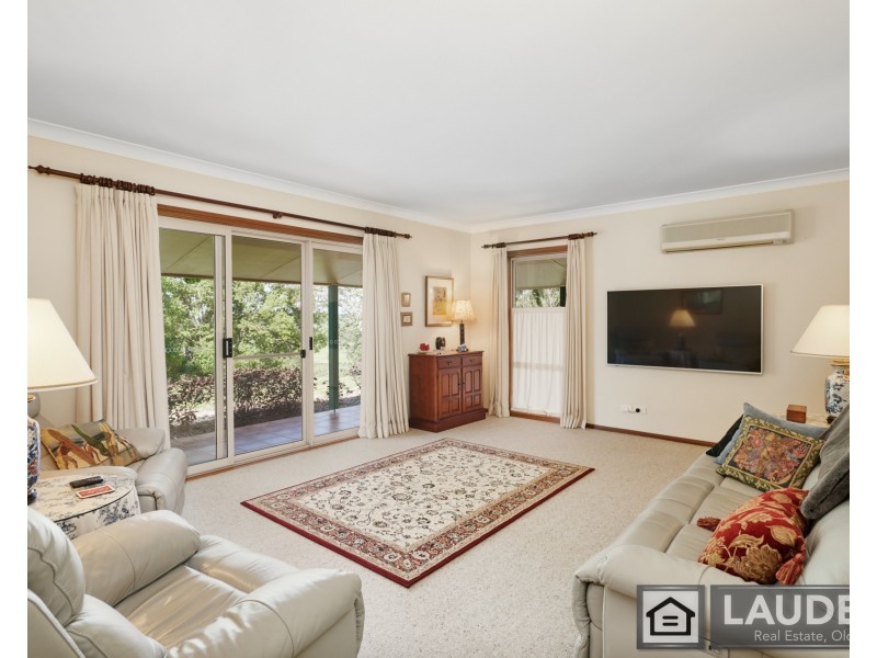 8 Voss Place, Mitchells Island NSW 2430