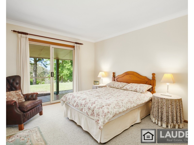 8 Voss Place, Mitchells Island NSW 2430