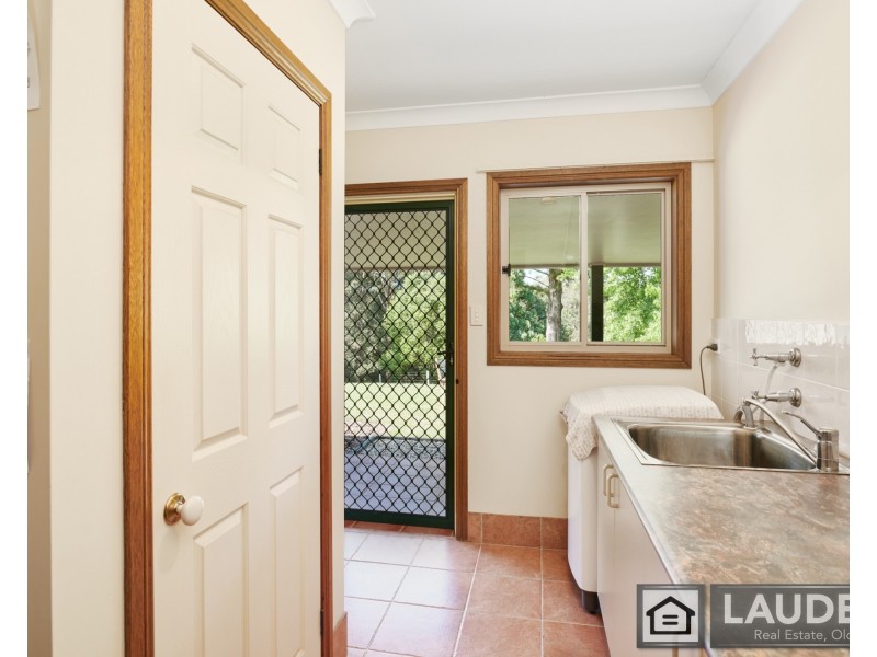8 Voss Place, Mitchells Island NSW 2430