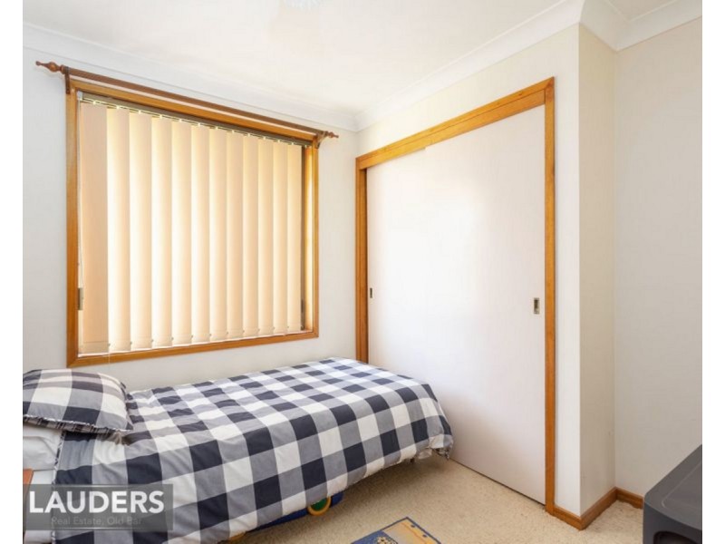 1/2 Kestrel Avenue, Old Bar NSW 2430