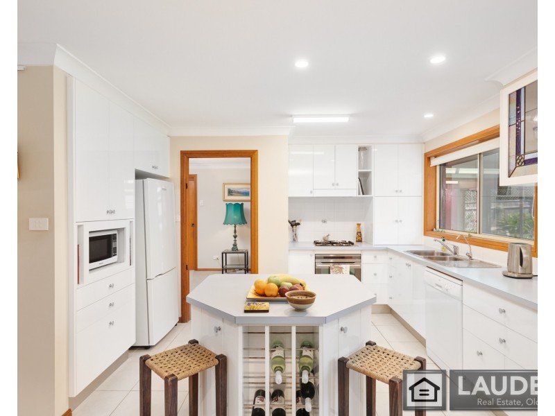 21 Rushby Drive, Old Bar NSW 2430