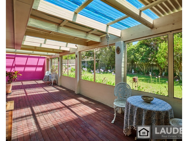 21 Rushby Drive, Old Bar NSW 2430