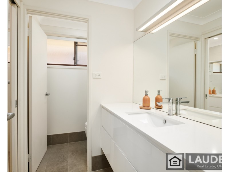 4 Suni Drive, Old Bar NSW 2430