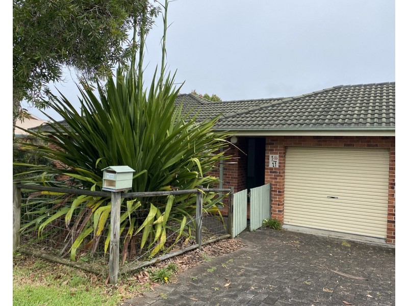 1/27 Molong Road, Old Bar NSW 2430