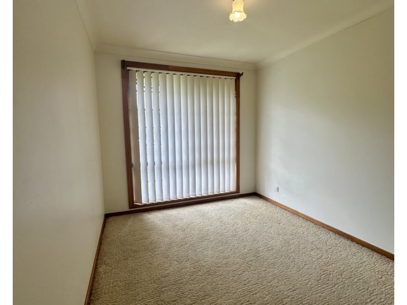 1/2 Kestrel Avenue, Old Bar NSW 2430