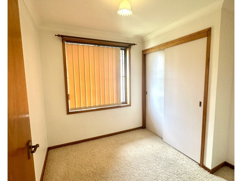 1/2 Kestrel Avenue, Old Bar NSW 2430