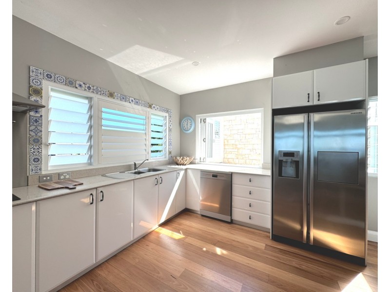 9 Seaview Parade, Wallabi Point NSW 2430