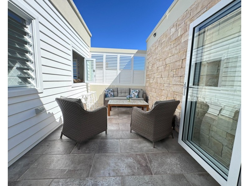 9 Seaview Parade, Wallabi Point NSW 2430