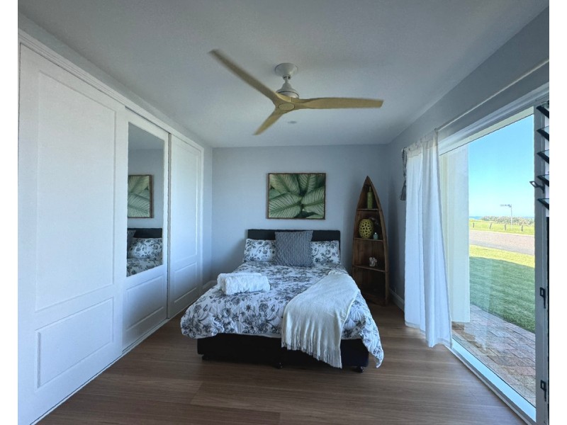 9 Seaview Parade, Wallabi Point NSW 2430