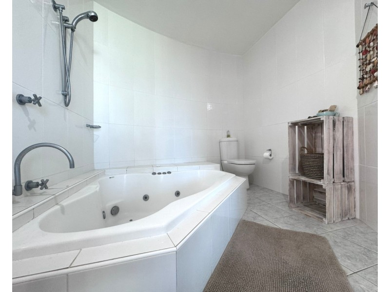 9 Seaview Parade, Wallabi Point NSW 2430