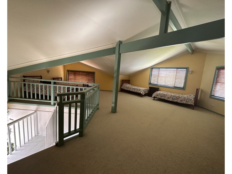 15 Spinnaker Cove, Wallabi Point NSW 2430