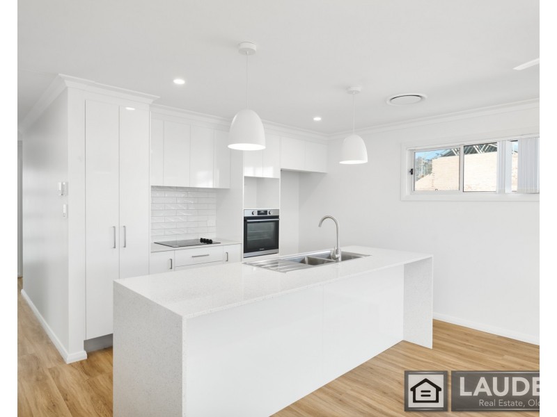 2/17 Cubbaroo Street, Old Bar NSW 2430