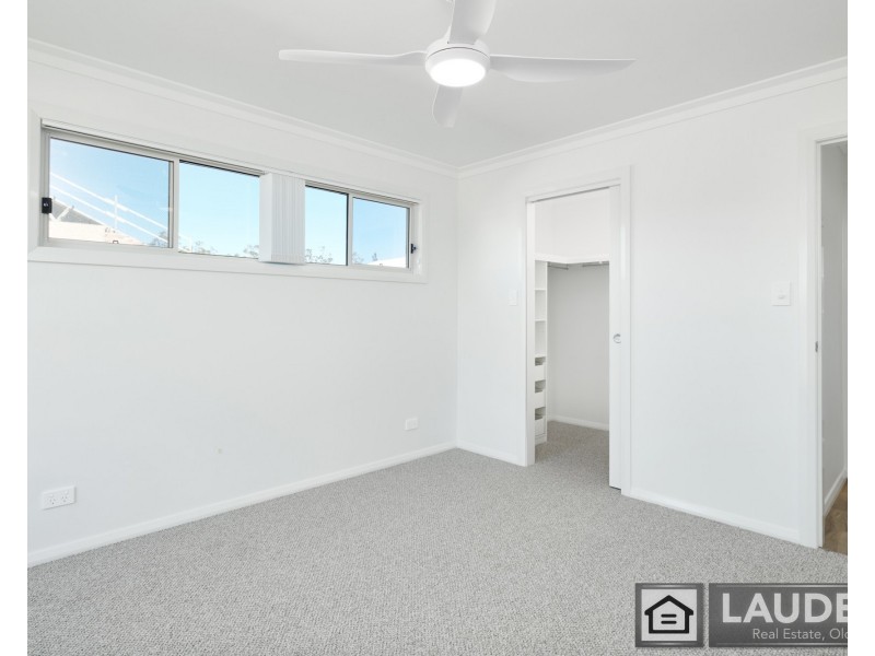 2/17 Cubbaroo Street, Old Bar NSW 2430