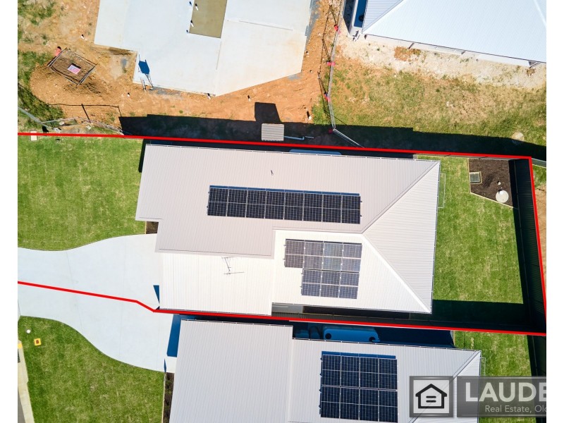 2/17 Cubbaroo Street, Old Bar NSW 2430