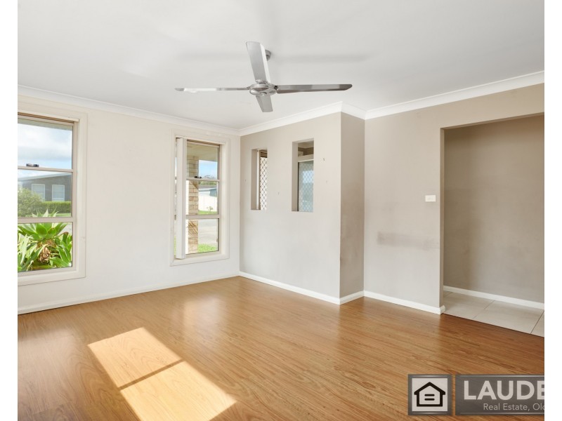 13 Flagtail Avenue, Old Bar NSW 2430