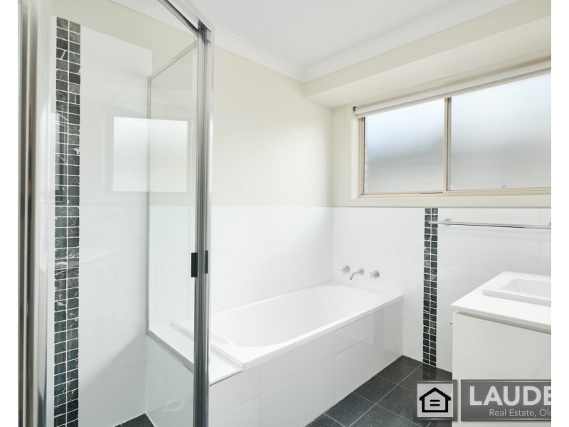 13 Flagtail Avenue, Old Bar NSW 2430