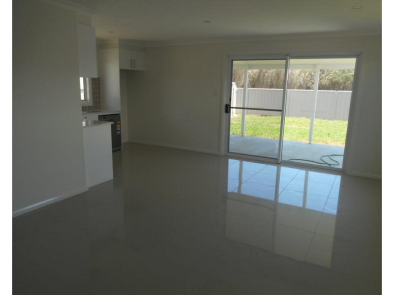 2A/40 Lewis Street, Old Bar NSW 2430