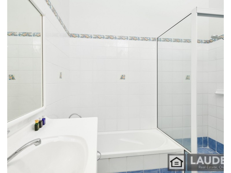 1/19 Mistral Place, Old Bar NSW 2430