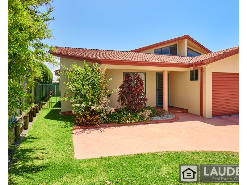 1/19 Mistral Place, Old Bar NSW 2430