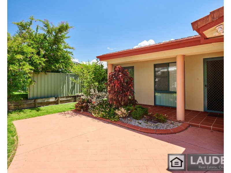 1/19 Mistral Place, Old Bar NSW 2430