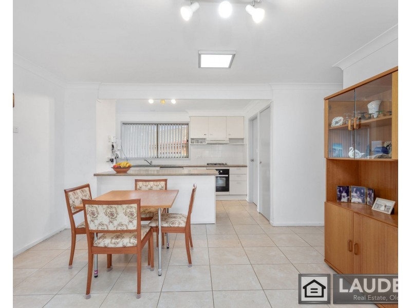 8 Paradise Close, Old Bar NSW 2430