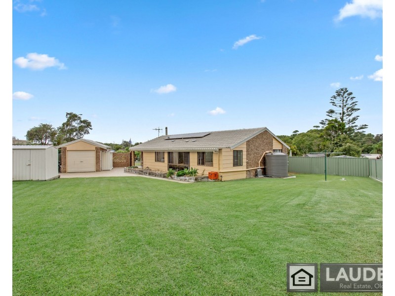 8 Paradise Close, Old Bar NSW 2430