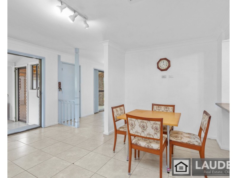 8 Paradise Close, Old Bar NSW 2430