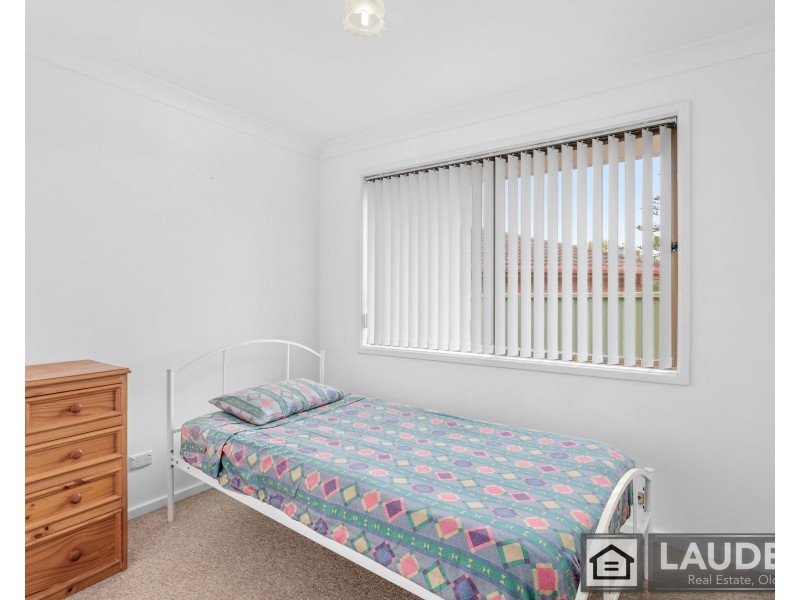 8 Paradise Close, Old Bar NSW 2430
